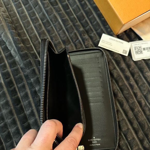 Louis Vuitton Zippy Wallet Vertical Eclipse New - Picture 7 of 10